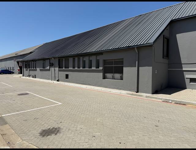 2,084M² WAREHOUSE TO LET IN BLACKHEATH INDUSTRIAL